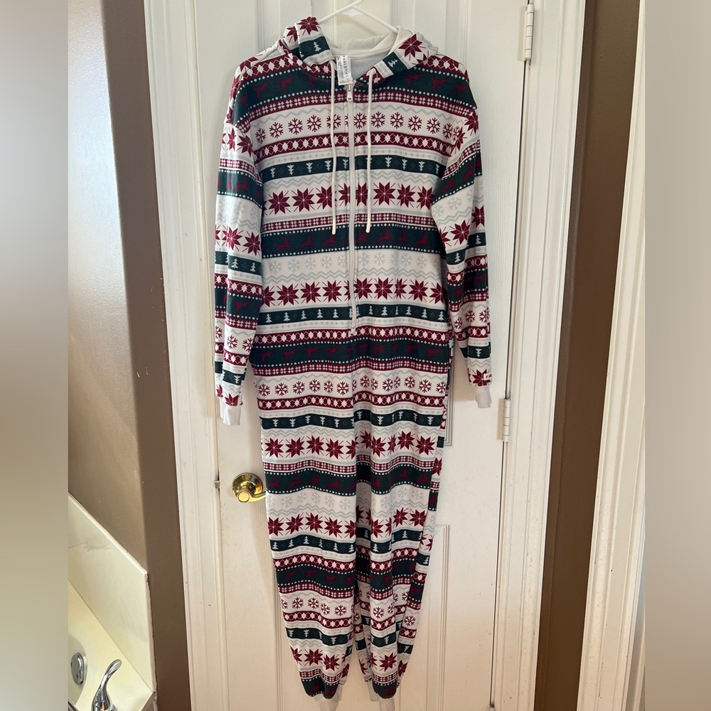 Fabletics Medium Holiday Fairisle hooded fleece onesie pajamas